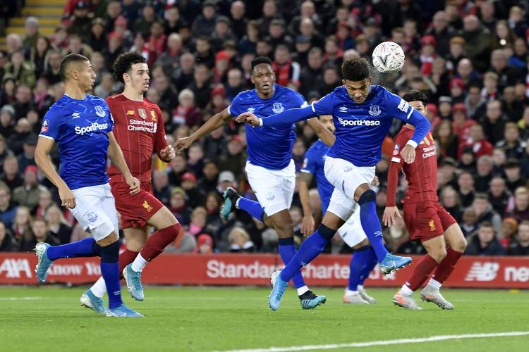 青岛西海岸迎战武汉三镇，中超赛场再现“旧主之战”